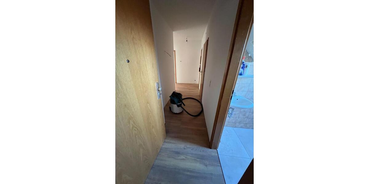 Dachgeschoßwohnung Uetze - 2 Zimmer, 73 m&sup2;, 690&euro; | Angebot:25430106