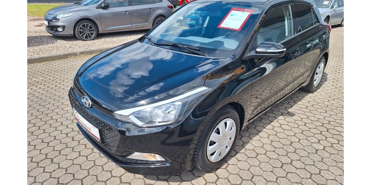 Hyundai i20 82.000 km 8.490 &euro; Rostock 18146