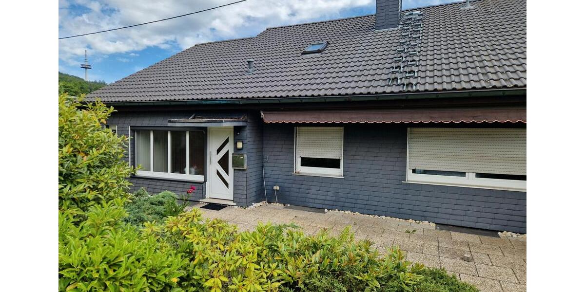 Einfamilienhaus Siegen Eiserfeld - 4 Zimmer, 180 m&sup2;, 370.000&euro; | Angebot:27021734