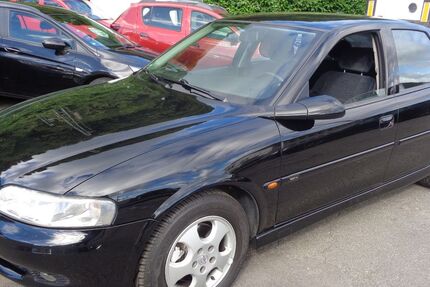 Opel Vectra 157.500 km 3.495 &euro; Remagen-Oberwinter 53424
