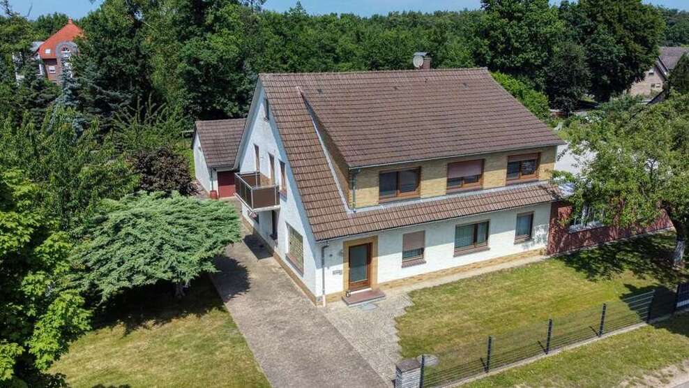 Haus zum Kaufen in Espelkamp 239.000 € 200 m²