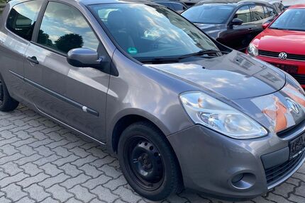 Renault Clio 205.120 km 1.990 &euro; Zwickau 08058