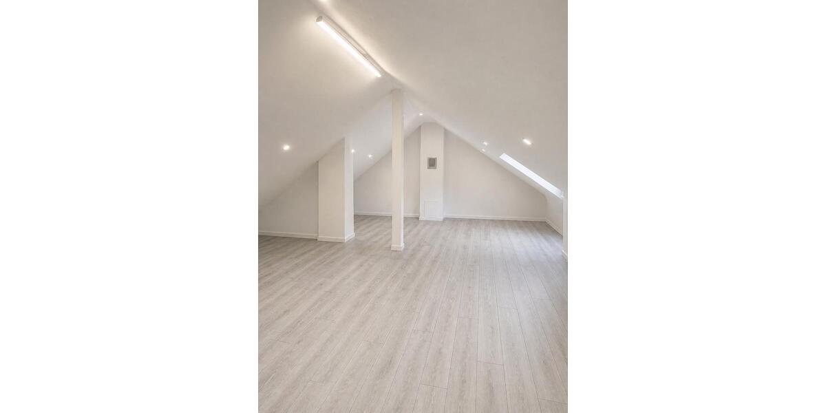 Maisonettenwohnung Essen Stadtbezirk VIII - 5 Zimmer, 140 m&sup2;, 1.190&euro; | Angebot:26681777