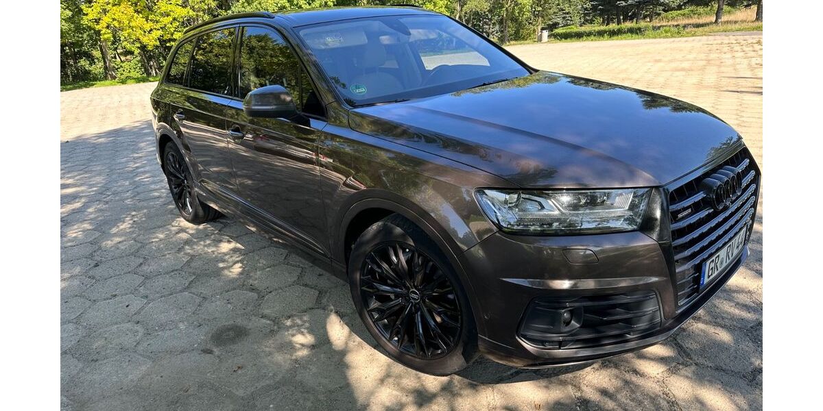 Audi Q7 320.000 km 17.999 &euro; Zittau 02763