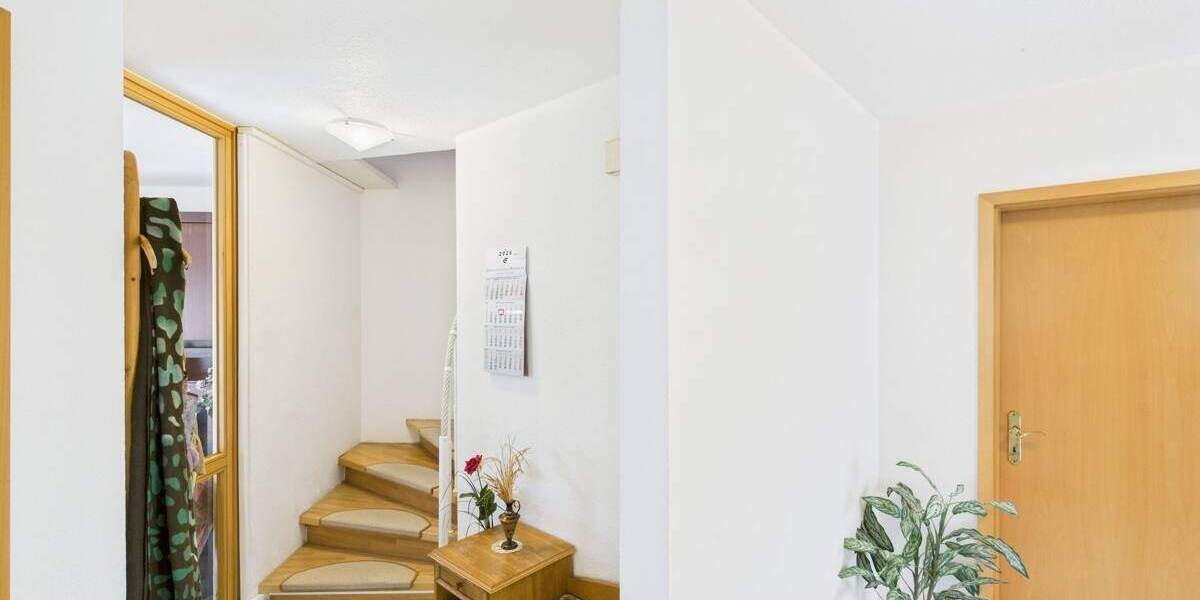 Reihenmittelhaus Bremerhaven Lehe - 6 Zimmer, 175 m&sup2;, 359.000&euro; | Angebot:25699419