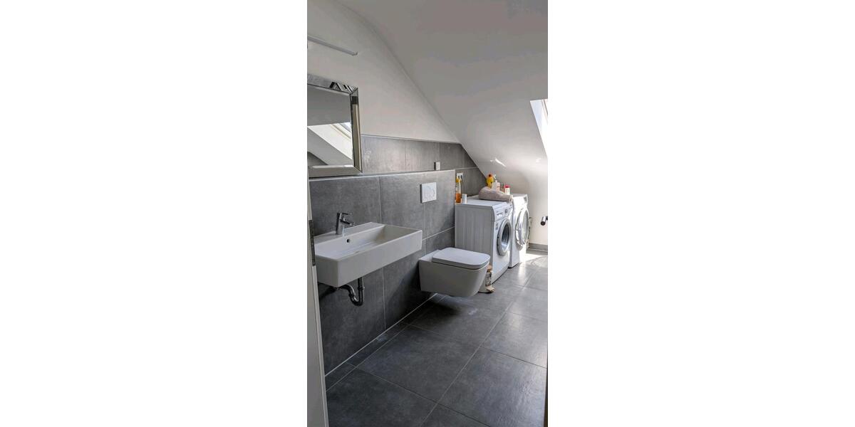 Dachgeschoßwohnung Viernheim - 3 Zimmer, 75 m&sup2;, 1.300&euro; | Angebot:26424089
