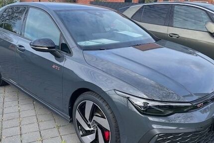 VW Golf 2.930 km 37.999 € Nienburg 31582