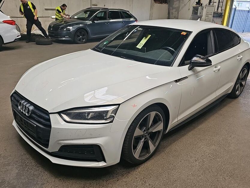 Audi A5 298.533 km 19.990 € Vechelde 38159