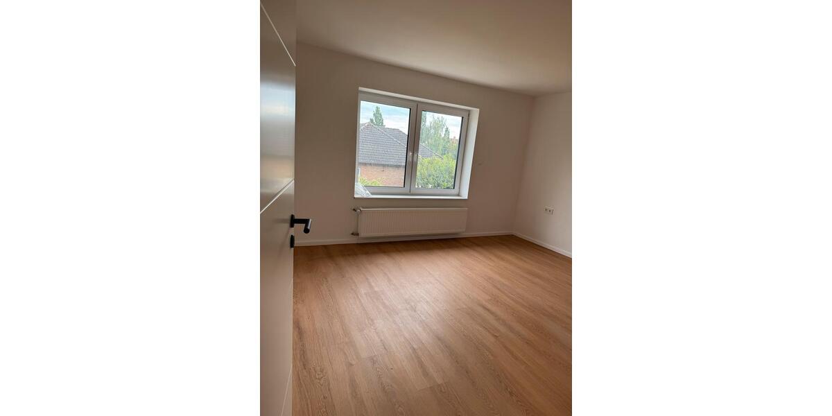 Reihenhaus Lengede - 6 Zimmer, 130 m&sup2;, 330.000&euro; | Angebot:26797573