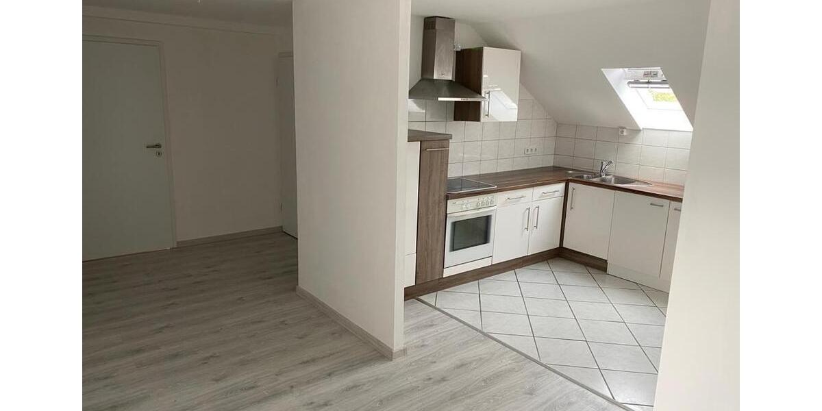 Dachgeschoßwohnung Wächtersbach - 4 Zimmer, 100 m&sup2;, 950&euro; | Angebot:25515607