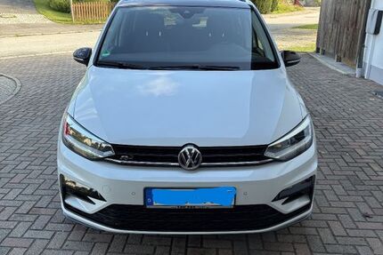 VW Touran 118.571 km 23.200 &euro; Jandelsbrunn 94118