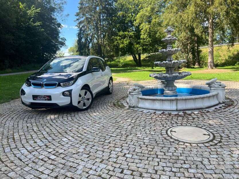 i3