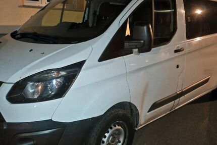 Ford Transit Custom 180.000 km 10.900 € Umpferstedt 99441