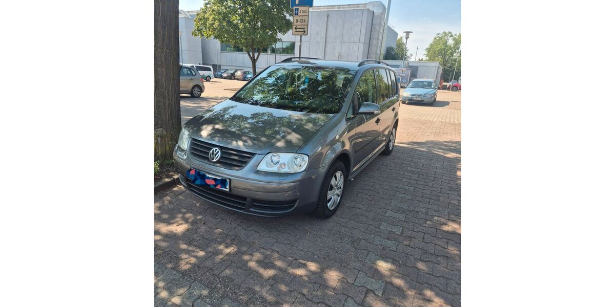 VW Touran 212.000 km 4.500 &euro; Neu-Isenburg 63263