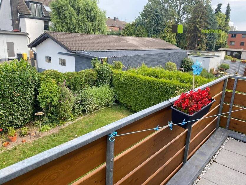 Gepflegtes Zweifamilienhaus mit Garage in guter Wohnlage von Eschweiler-Weisweiler