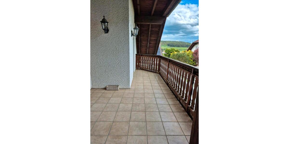 Einfamilienhaus Wächtersbach - 7 Zimmer, 260 m&sup2;, 2.400&euro; | Angebot:26359348