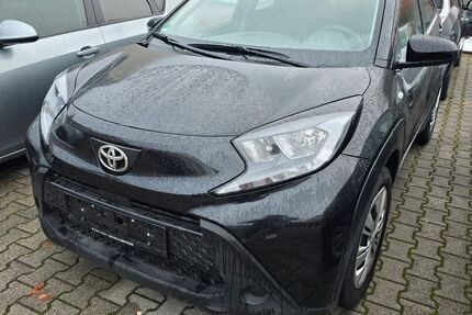 Toyota Aygo (X) 21.610 km 10.900 &euro; Pfullingen 72793
