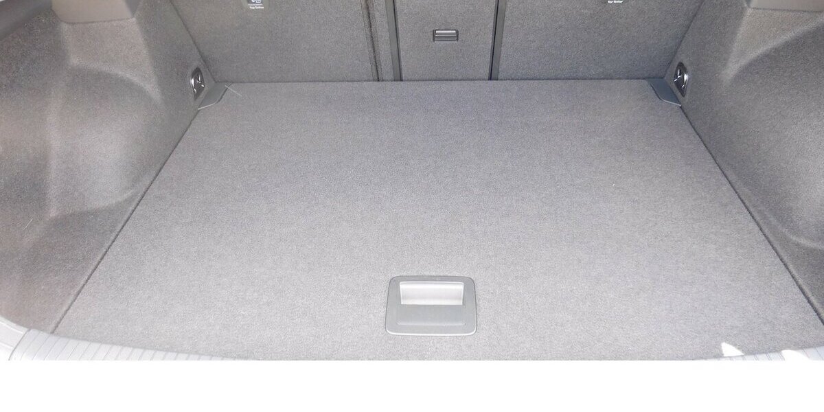 VW T-Roc 1.0 R-Line TSI BMT Navi Klima 14.200 km 21.690 &euro; Vordorf 38533