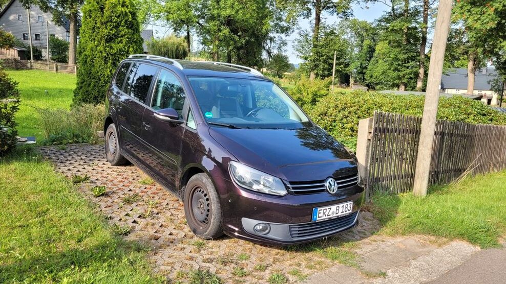 VW Touran 138.500 km 8.200 € Ehrenfriedersdorf 09427