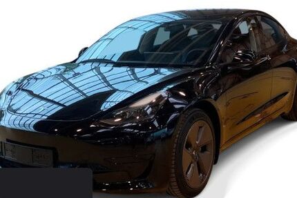 Tesla Model 3 30.634 km 28.600 &euro; Hanau 63457