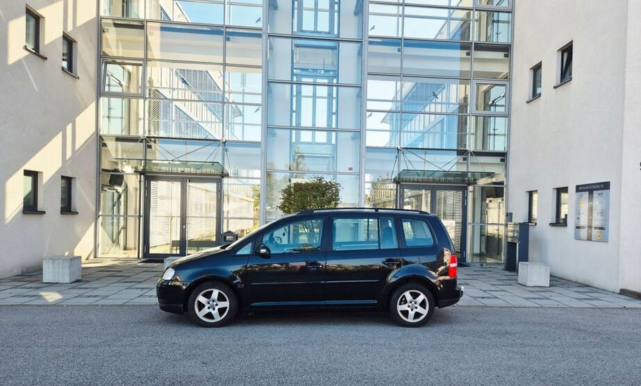 VW Touran 170.000 km 2.800 € Nürnberg 90431