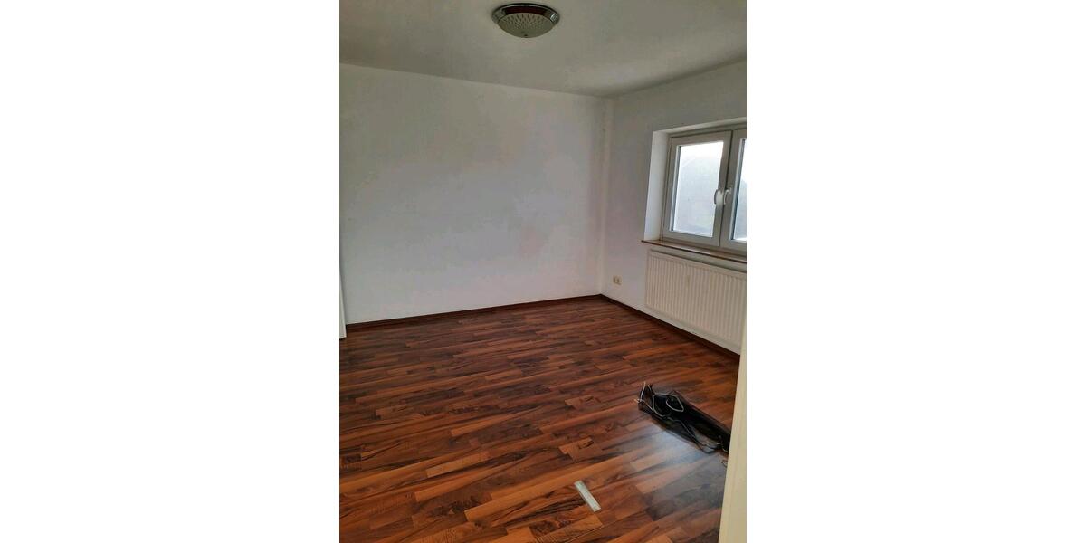 Dachgeschoßwohnung Drochtersen - 4 Zimmer, 85 m&sup2;, 950&euro; | Angebot:25080276