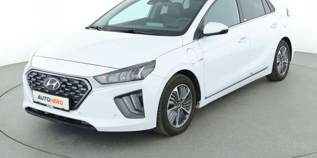 Hyundai IONIQ 13.275 km 18.810 &euro; Stuttgart 70195