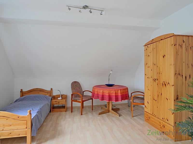 (EF0322_M) Kassel-Stadt: Wehlheiden, zwei möblierte WG-Zimmer mit eigenem Balkon, an Wochenendheimfahrer 2 zimmer