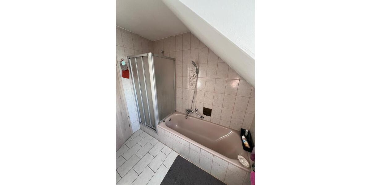 Dachgeschoßwohnung Neuendettelsau - 2 Zimmer, 68 m&sup2;, 160.000&euro; | Angebot:26165636