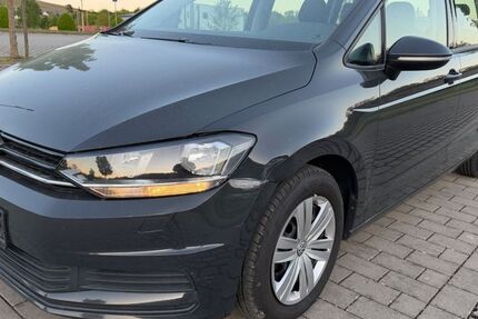 VW Touran 215.000 km 10.399 &euro; Eibelstadt 97246
