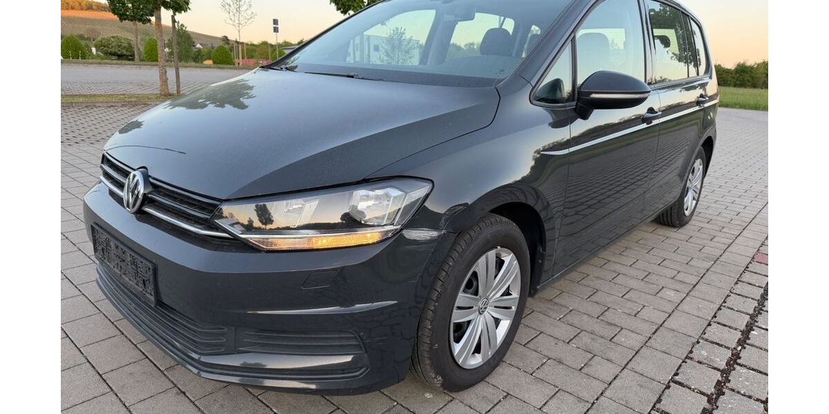 VW Touran 215.000 km 10.399 &euro; Eibelstadt 97246