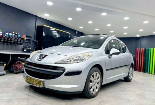 Peugeot 207 146.600 km 4.500 &euro; Düsseldorf 40470