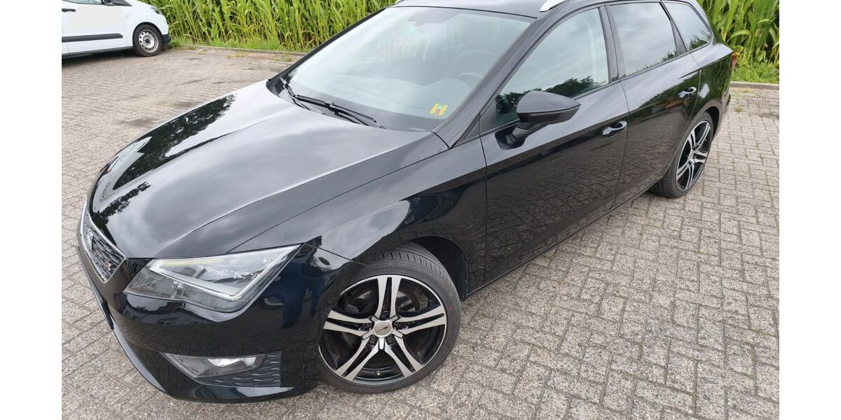 Seat Leon 137.188 km 8.499 &euro; Bad Bentheim 48455