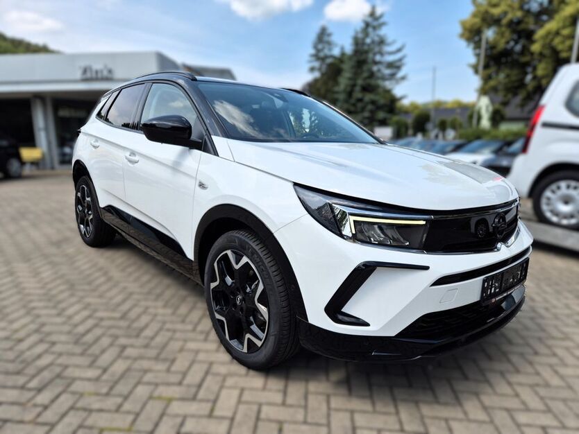 Opel Grandland (X) 8.218 km 31.800 € Rudolstadt 07407