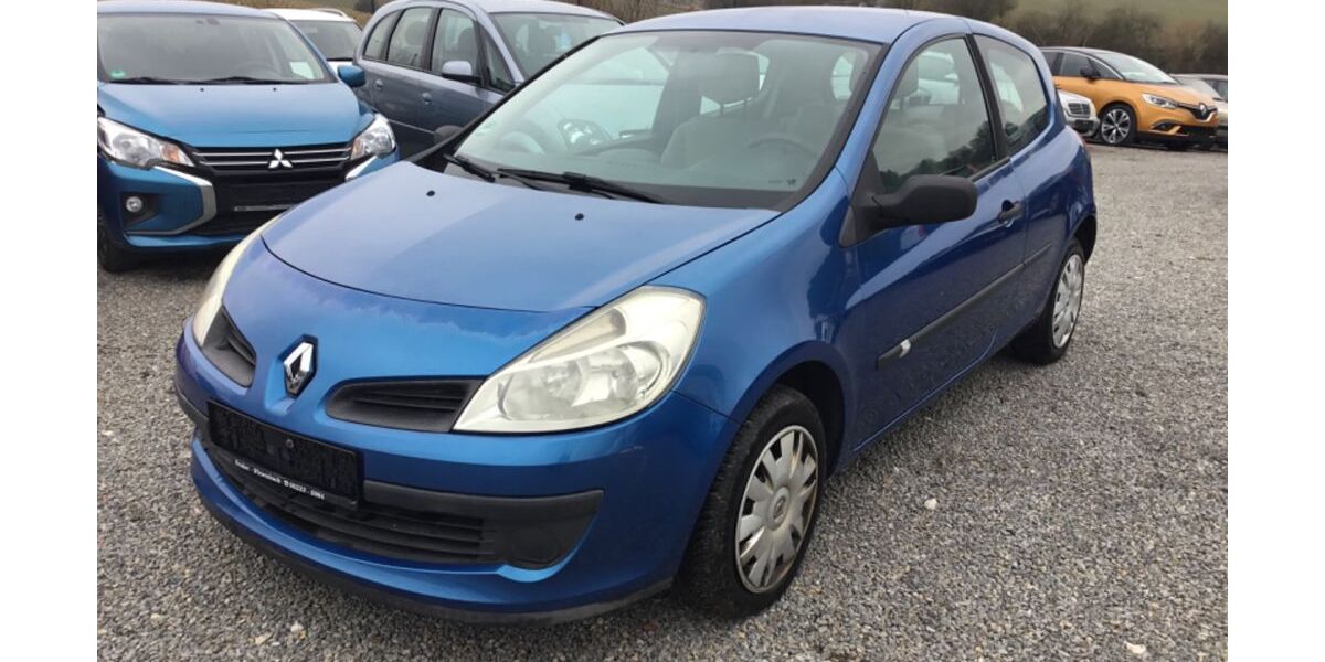 Renault Clio 153.000 km 999 &euro; Wiesenbach 69257