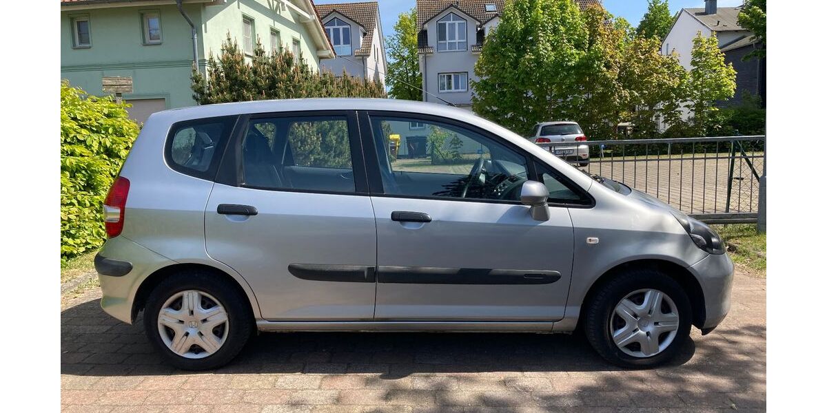 Honda Jazz 86.700 km 4.190 &euro; Putbus 18581