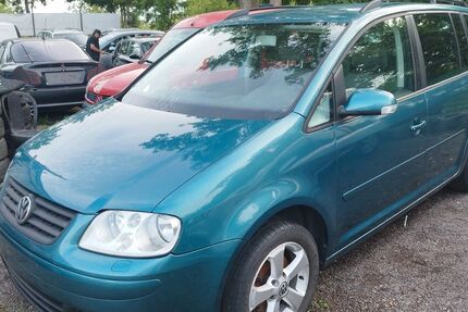 VW Touran 288.899 km 1.490 &euro; Mittenwalde 15749