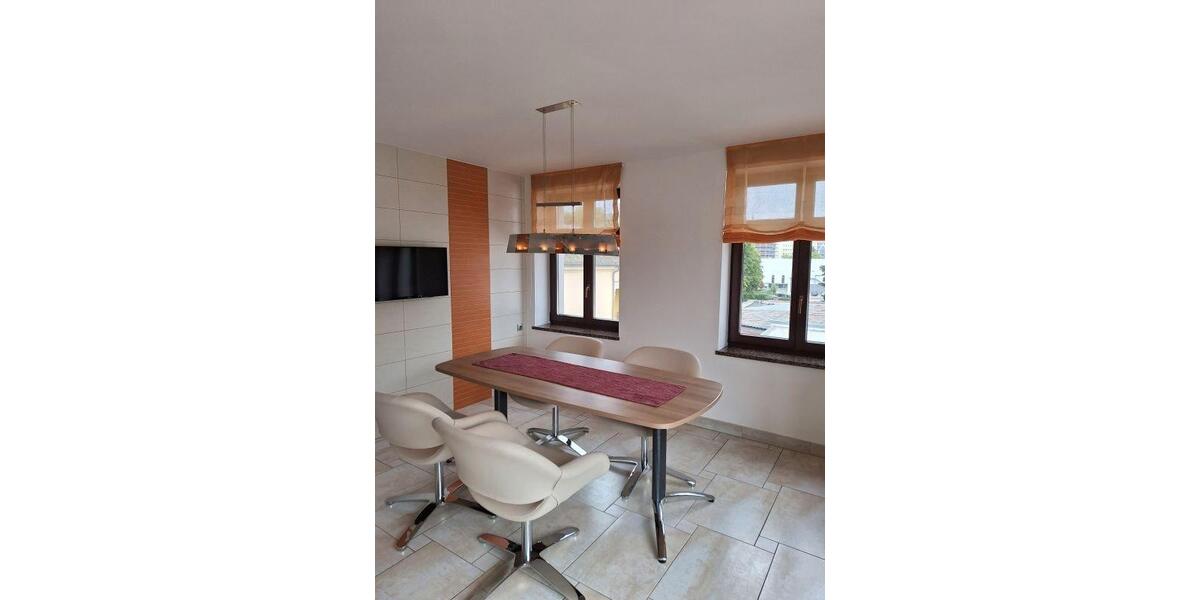 Dachgeschoßwohnung Zwickau - 2 Zimmer, 152 m&sup2;, 1.050&euro; | Angebot:26479906