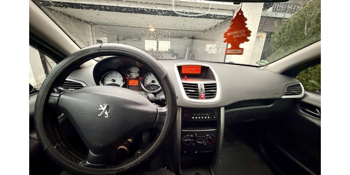 Peugeot 207 191.000 km 2.690 &euro; Engelsbrand 75331