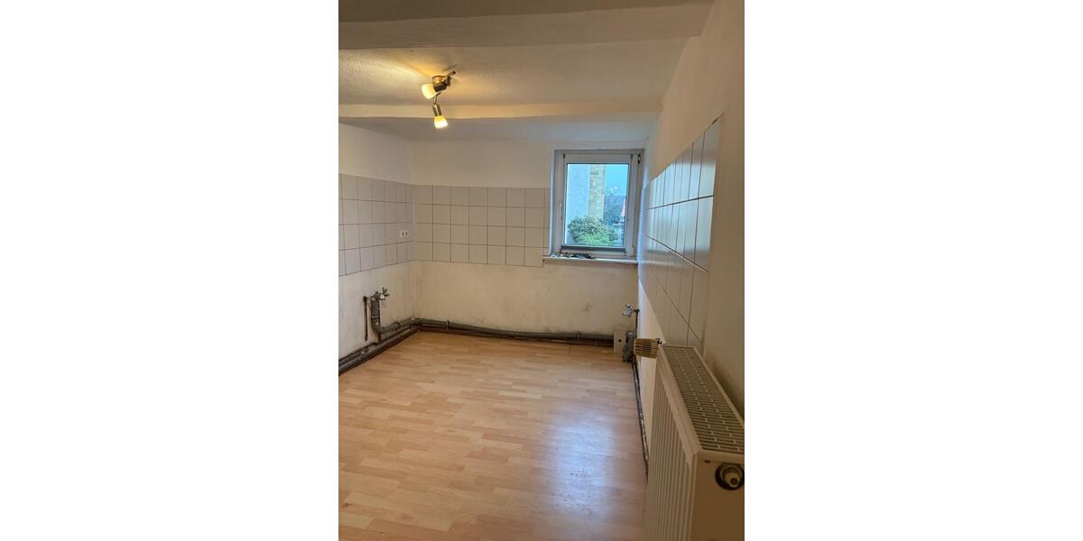 Etagenwohnung Bad Salzdetfurth - 4 Zimmer, 120 m&sup2;, 600&euro; | Angebot:26266239