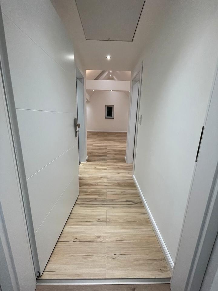 2 Zimmer Wohnung Dachgeschoss mit Klima zimmer