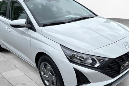 Hyundai i20 6.119 km 18.489 &euro; Bergen auf Rügen 18528