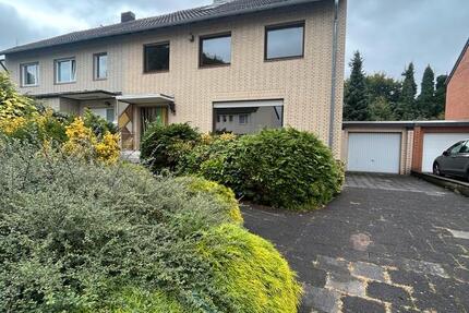 Großzügige Doppelhaushälfte mit Garten, Garage & Ausbaupotenzial