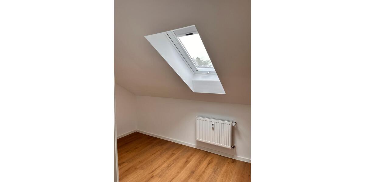 Dachgeschoßwohnung Haßfurt - 2.5 Zimmer, 70 m&sup2;, 690&euro; | Angebot:25637755