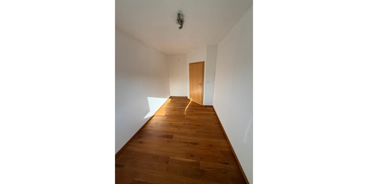 Etagenwohnung Hatzenbühl - 4 Zimmer, 125 m&sup2;, 1.100&euro; | Angebot:25415292