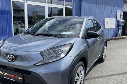 Toyota Aygo (X) 1.800 km 18.590 &euro; Saalfeld 07318