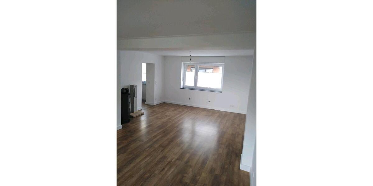 Doppelhaushälfte Bestwig - 2 Zimmer, 98 m&sup2;, 700&euro; | Angebot:25871384