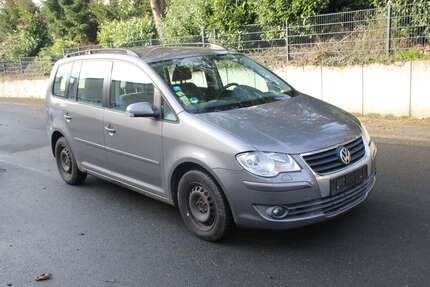 VW Touran 310.000 km 2.222 &euro; Friedrichsdorf 61381
