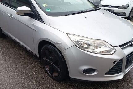 Ford Focus 171.000 km 4.999 € Villingen-Schwenningen 78052