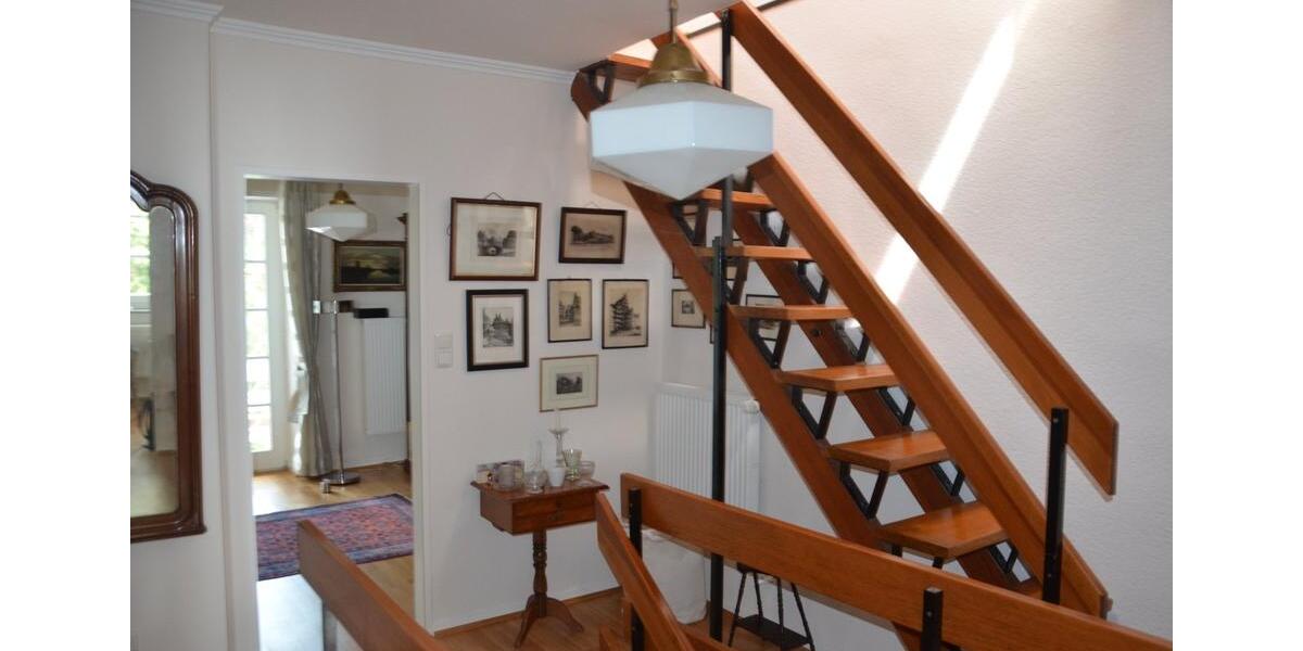 Reihenhaus Frankfurt am Main Oberrad - 5 Zimmer, 135 m&sup2;, 2.200&euro; | Angebot:26040886